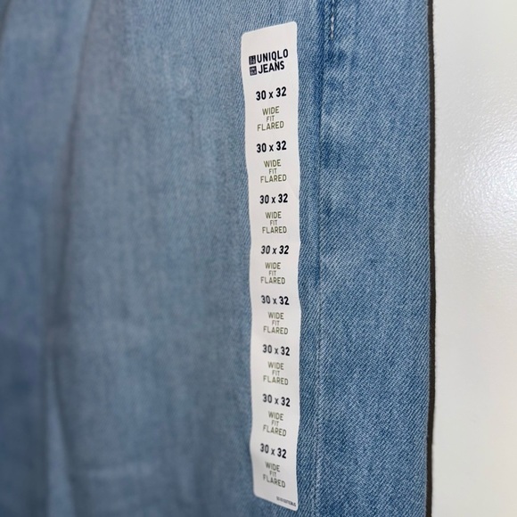 Uniqlo Flared wide Leg Blue Jeans with Relaxed Fit - Picture 4 of 10